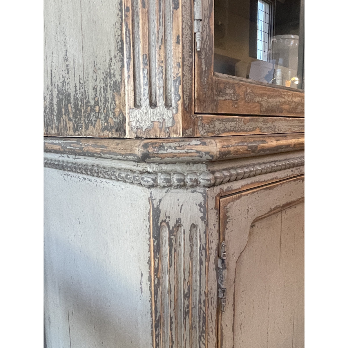 Wentworth Cabinet
